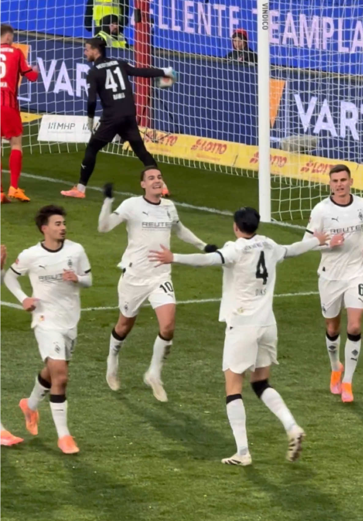 Kevin Diks mit dem 1:0 per Elfmeter gegen Heidenheim❤️‍🔥@Kevin Diks  #borussiamönchengladbach #diefohlen #bundesliga #kevindiks #fy 