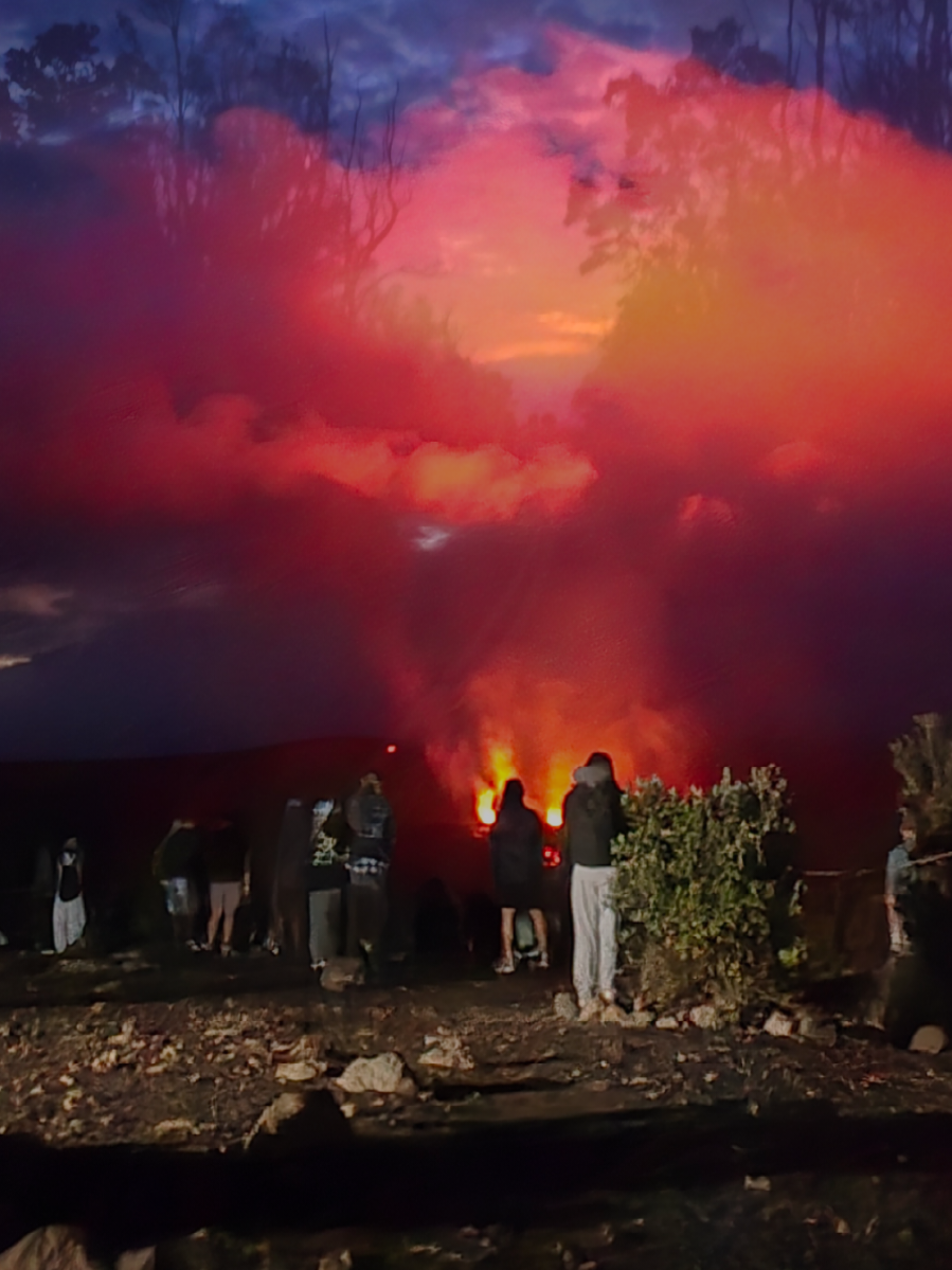 Found the right path this time!Devastation Trail parking lot, or along the street if the lot is full. Then walk through the entry point near the porta potties. Continue down this road about 1 mile until ropes lead you toward the right and then left down closer to the overlook. (some people continue straight rather than veering right,for an even closer look that may be off limits). Precursory activity has begun for Kilauea Volcano's ongoing summit eruption episode 37! Please stay tuned for hopefully some high dual to triple lava fountaining later this week! ❤️🌋#lava #volcano #fyp #foryoupage #fy 