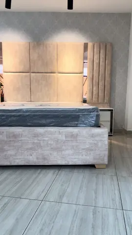 🛏️ Cama Rolly Armable: Elegancia y Durabilidad en Cada Detalle 🛏️ En Colchones Cielo Azul, te ofrecemos más que muebles: te damos la combinación perfecta entre estilo, confort y calidad. La cama Rolly armable es la solución ideal para quienes buscan un descanso premium con un diseño funcional. ✨ Incluye todo esto: ✔️ Espaldar de 160 cm 🛠️ Garantía de 2 años contra polilla o gorgojo. ✔️ Base armable de 160 cm, resistente y práctica. 🛠️ Garantía de 4 años por madera, polilla o gorgojo. ✔️ Colchón resortado doble pillow naranja de 160x190 cm, diseñado para un descanso óptimo. 🛠️ Garantía de 6 años por resortes o costura gruesa. ✔️ Dos nocheros de lujo de 50 cm, perfectos para un toque elegante. 💳 ¡Además, puedes adquirir este increíble combo a crédito con Addi! 📲 Contáctanos al 322 467 6543 - 323 468 0880 📍 Visítanos en Carrera 32 # 8-64, Cali. Renueva tu habitación con esta cama armable que lo tiene todo: estilo, calidad y garantía. ¡Hazla tuya hoy! 🔥