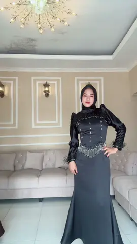 Dress mermaid paling best seller.dengan desain cantik,tegas,dan  berkelas#fyppppppppppppppppppppppp #dresskondangan #bajulamaran 