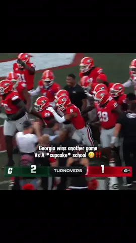 Georgia stays at the top 😳‼️🔥 | #cfb #georgiabulldogs #charlottefootball #highlights #fyp 
