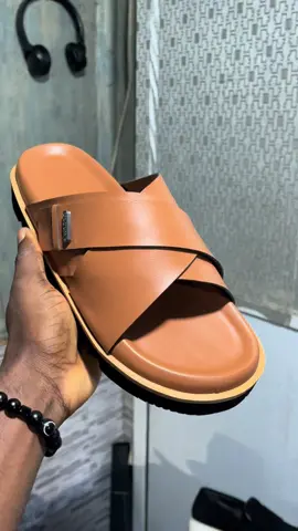 Beautiful male hand made slippers for kings….#shoemaking #shoe #creatorsearchinsight 