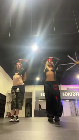 yk what heck yea eat zucchini!!                   @KATSEYE                                                              .#internetgirl #katseye #newsong #internetgirldance #eatzucchini @Brooklyn 