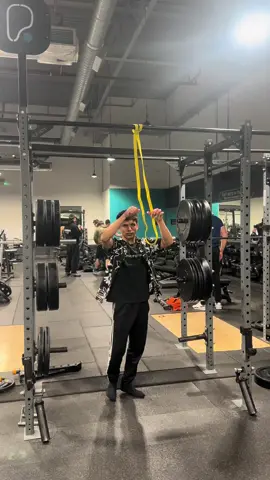 Soon without the band innit #calisthenics #frontlever #workout #gym #viral 