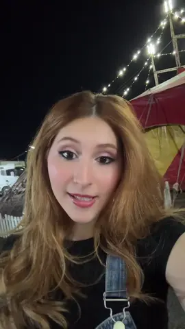 Sempre uma caixinha de surpresas kkkkkkk mas tô tão feliz ❤️🎪 #circo #girobatini #vidanomade 