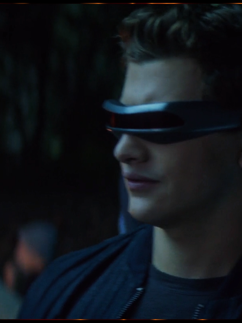 not all of marvel running  everything me ac:@exosaudios #jeangrey #jeangreyedit #darkphoenix #darkphoenixedit #xmen #xmenedit #edit #marvel #fyp #viraledit