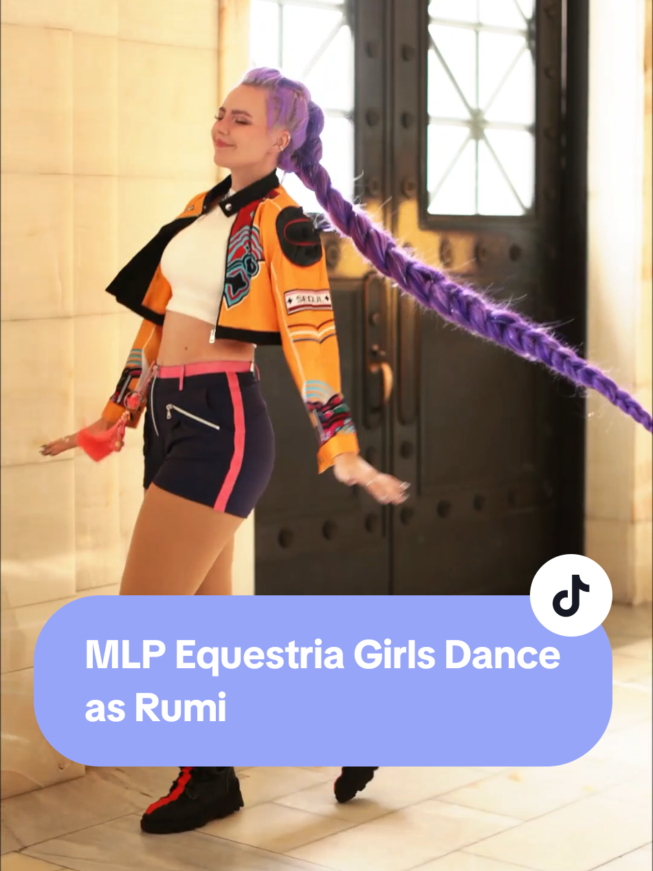 Twilight Sparkle kinda reminds me of Rumi tho, similar color scheme and everything 💜 Also props to the braid for staying in through all the jumping/hairography?? @Netflix @Netflix Geeked  ⋅⋅•⋅⊰༻•⋅𖤓⋅•༺⊱⋅•⋅⋅ #rumicosplay #kpopdemonhunterscosplay #kdh #mylittlepony #cosplaydance 
