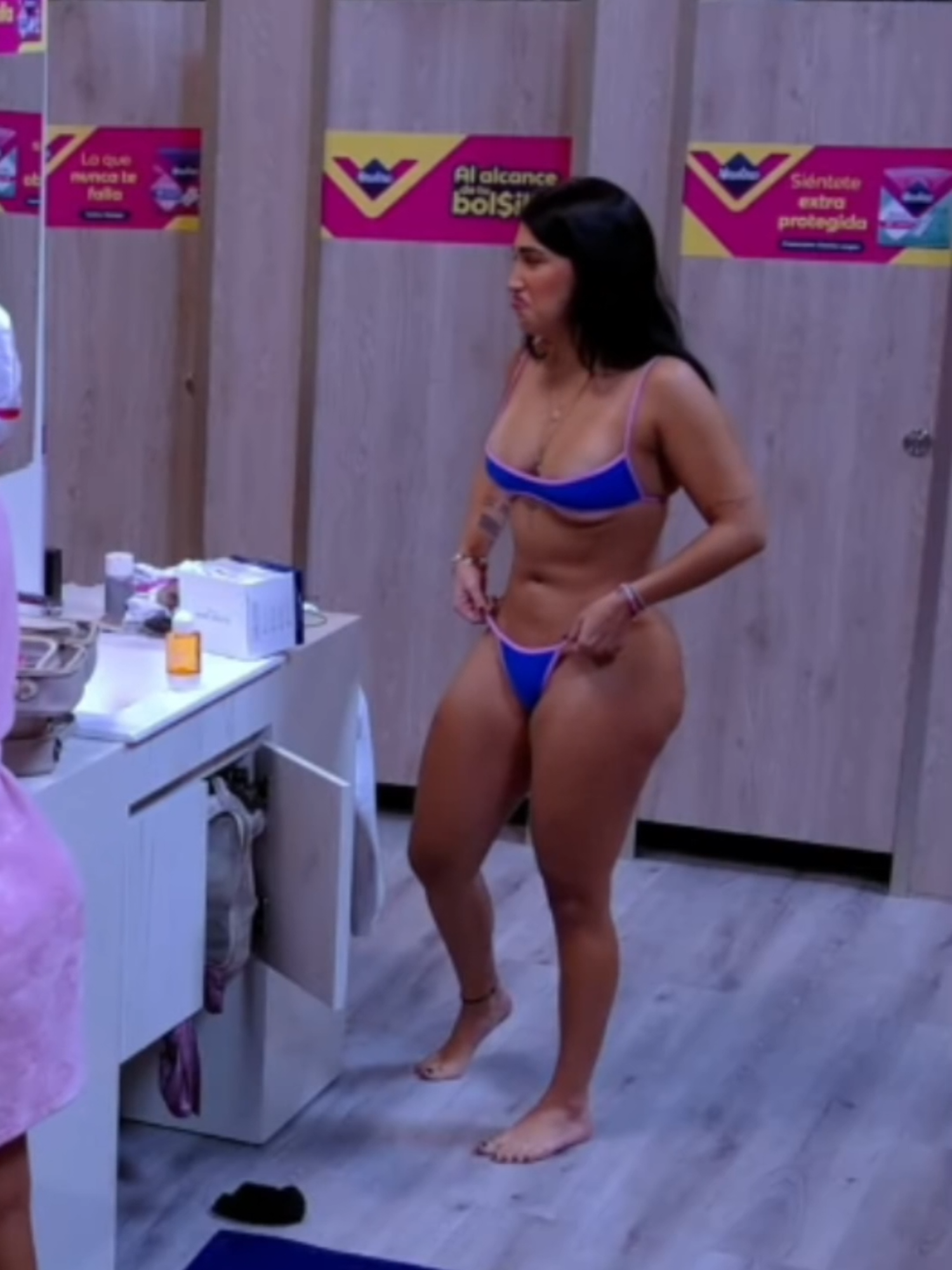 Daniela en la casa alofoke 🔥🔥 velocidad #Meme #telsonoficial #humor #velocidad #risas😂😂😂 