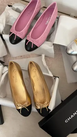 #asmr Chanel shoe haul! There were so many good flats the last few seasons! This is across cruise, fall winter, and the special holiday collection! I couldn’t resist! #chanelhaul #chanel #chanelflats #chanelunboxing 