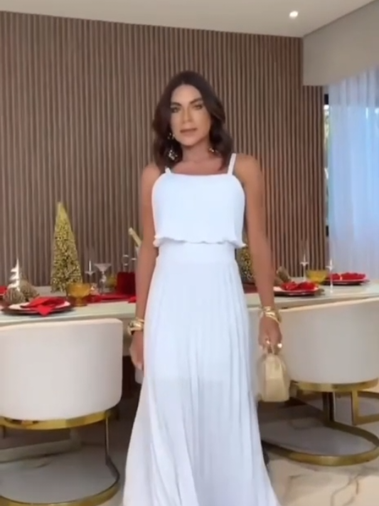 Vestido Longo Feminino Plissado Chic Confortável com Alças  #vestidosdefiesta #vestido #moda #acheinashopee 