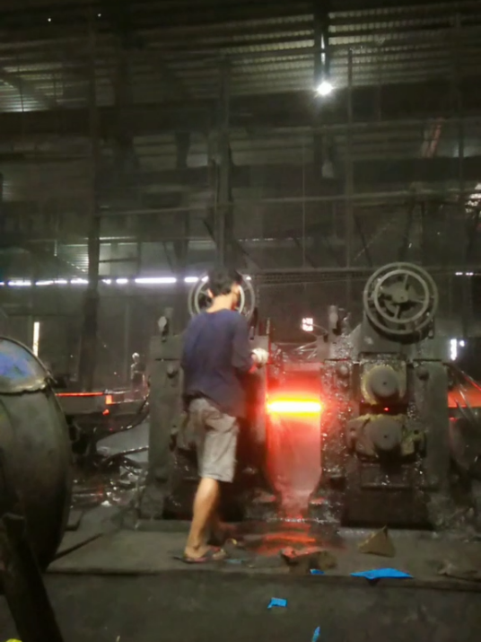 semangat Q...? karena ada senyum indah yg aku jaga...! #pejuangrupiah #creatorsearchinsights 