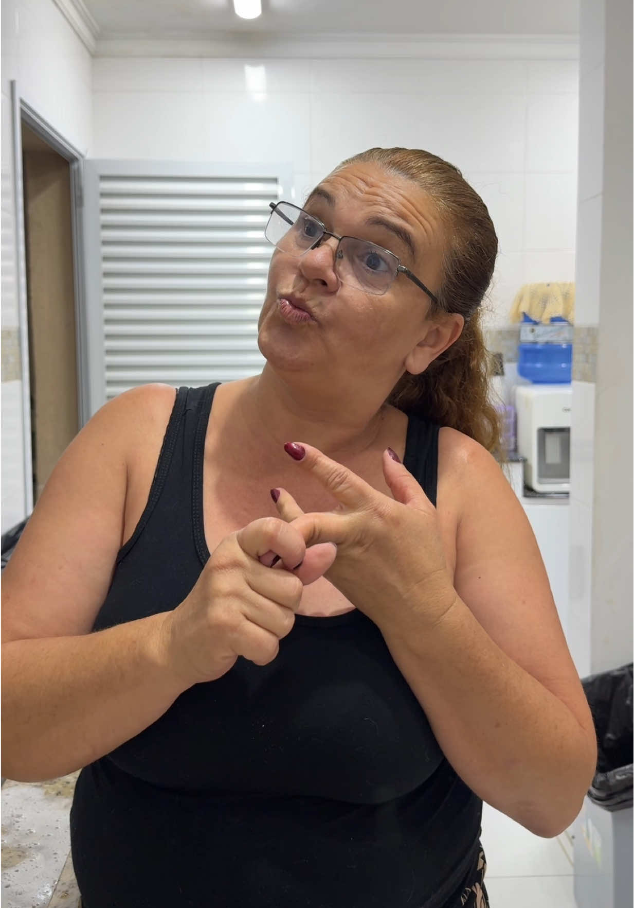 ela gosta né fazer oq @Rosa Dias 