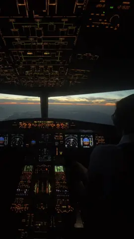 مادريت ان مابه أغلى منك ..الا انت🤍