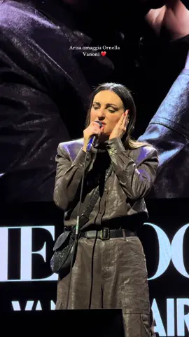 ❤️ #foryou #perte #vanityfairstories #arisa #ornellavanoni @Arisamusica 