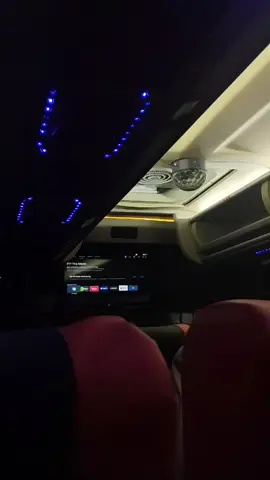 مَهْمَا كُنْتَ عَظِيمًا فِي أَعْيُنِ النَّاسِ، فَإِنْ لَمْ تَسْتَطِعِ السُّجُودَ عَلَى السَّجَّادَةِ، فَلَيْسَ ذَلِكَ قُوَّةً، بَلْ هُوَ خُسْرَانٌ. 