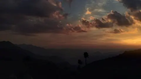 القرئ حسن العدني |سورة طه| #foryoupage #قران #مشاهدات #سورة_طه 