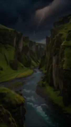 Devocional de Hoy✍️Éxodo 33:14📖 #devocional #palabradedios #CapCut  ❤️✨Meditación en Éxodo 33:14 “Mi presencia irá contigo, y te daré descanso.” Este versículo es una de las promesas más tiernas y personales de Dios. No es solo un mensaje general… es una declaración íntima, dirigida a un corazón que necesita guía, paz y seguridad. Dios no promete primero resolverlo todo, ni quitar cada lucha. Él promete algo mayor: 👉 Su presencia contigo. Esa Presencia que ilumina cuando no ves el camino, que fortalece cuando ya no puedes más, que abraza cuando el alma tiembla. Cuando Dios dice “Mi presencia irá contigo”, te está diciendo: No caminas sola. No avanzas por tu propia fuerza. No te toca cargar el peso del día. Su presencia no solo te acompaña… te sostiene. Y luego Él añade algo que solo Él puede dar: 👉 “Te daré descanso.” Ese descanso no es solo dormir o desconectar. Es descanso en el alma, esa paz donde la mente se calla, el corazón se aquieta y el espíritu respira profundo. Es el descanso que llega cuando entregas lo que te preocupa y te recuestas en la fidelidad de Dios. Hoy, Dios te dice a ti: “Donde vayas, ahí voy Yo. No estás sola. Mi presencia te guiará, te cuidará y te dará descanso.” Respira hondo,  Dios ya está caminando delante de ti. Y donde Él va, la paz lo sigue.