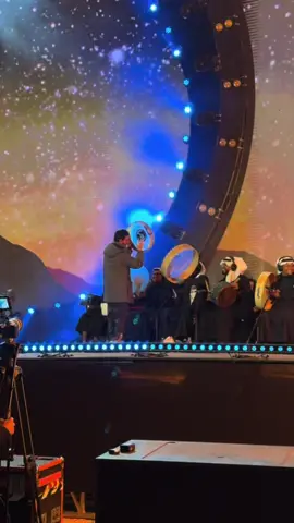 هو المفروض عايض يغنيلنا بس قرر ينضم للفرقة #عايض #عايض_يوسف #مهرجان_واو 