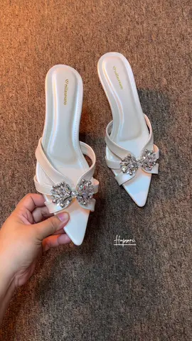 Ini perfect ✨✨ sukak bgt heelsnyaa 🫶🏻 #sandalwanita #sandalwanitakekinian #sandalcantik #sandalheels #heelswanita 