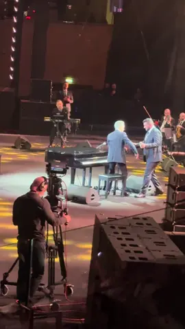 #مسرح_المجاز #مروان_خوري #ادم #مسرح_المجاز_الشارقه #november23👑 