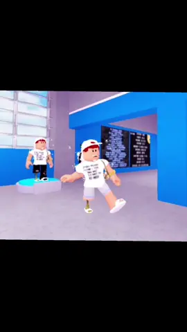 #roblox #ronaldoedit #robloxmemes #fy #화이  crianças jogando escola de cria ☠️ o futuro do brasil