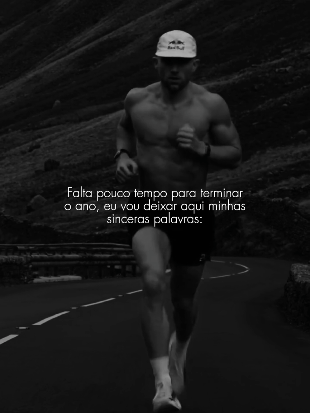 Falta pouco tempo para terminar o ano, eu vou deixar aqui minhas sinceras palavras: A quem fiz mal, peço desculpa. A quem eu ajudei, gostaria de ter feito mais. A quem me ajudou, agradeço de coração. Aqueles que tentaram me derrubar, agradeço também porque me deixou mais forte!