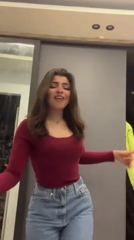 ليه يا قلبي الحب جرحني  #رورو_البلد  #رقص  #رورو  #مشاهير_تيك_توك 