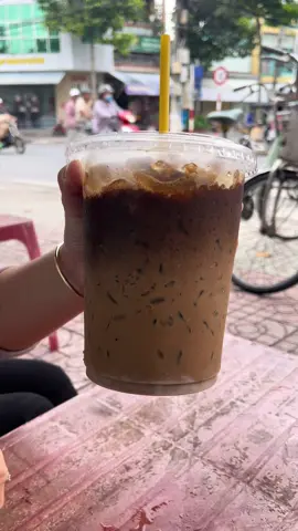 Cà phê sữa 🙈🙈 #caphesuatong #caphesuamytho #sanguonggi #mythodidaubuoisang #mythotiengiang 