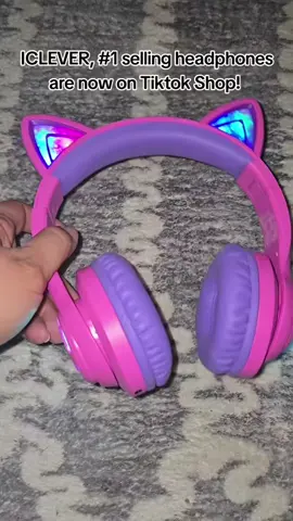 These have been my daughters favorite and a year later they are still going strong! Different color options as well #KNAkreations #iclever #headphones #wirelessheadphones #christmasgiftideas 