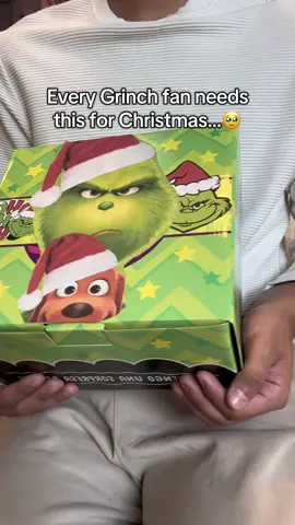 This breathing grinch plush is perfect Christmas gift for grinch fans 💚🥰 #grinch #grinchmas #plushtoy #grinchfans #christmas 