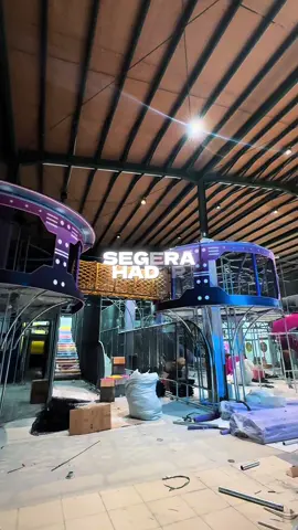 Dumai, siap terbang ke galaksi? 🚀🌌 Wahana permainan bertema luar angkasa pertama dan satu-satunya sebentar lagi hadir! Jangan sampai ketinggalan hype-nya! 👽✨ #SpaceTheme #WahanaDumai #ComingSoon #RamayanaDumai #ViralDumai 