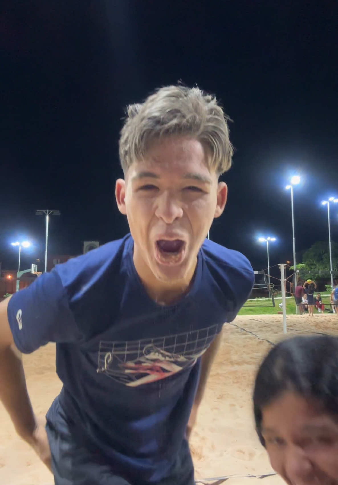 AKKAKAKAKKA comeu mais terra q tudo 🤣🤣 #fy #fyp #viral 