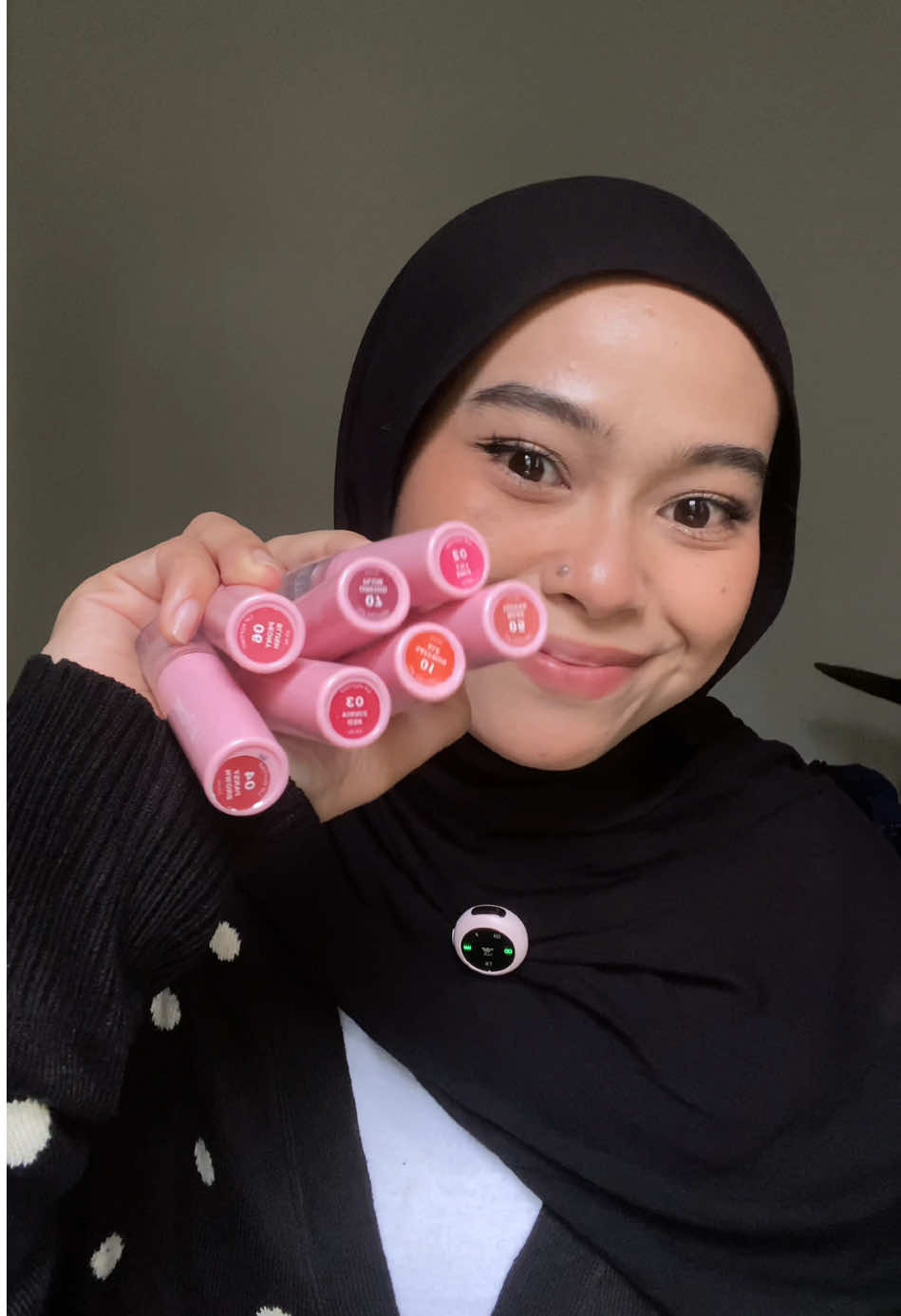 tidak perlu diragukan lagi sih si stain jiera ini 😭 @Jiera  #lembapnobeban #liptintesbatu 