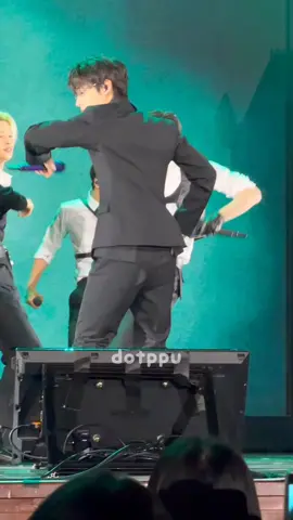 Enhypen - No doubt  251122 Enhypen 5th ENniversary Night (cr. @ dotppu)  #sunghoon #sunghoonenhypen #4u #ENHYPEN5thENniversaryNight 