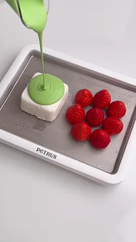 Make frozen ice cream with me. 🍓🍵🍦🧊 #asmr #satisfying #frozen #icecream #strawberry 