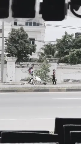 #អ្នកលក់ស្បែកជើងមួយទឹក #ទីតាំងទី1នៅជិតផ្សាញ៉ូស្តាឃ្លាំងលើរ #ក្រុងព្រះសីហនុ❤️🇰🇭 