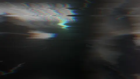 Bập bùng lửa khuya trong màn đêm núi rừng... | Nàng Sơn Ca #viral #lyricsvideo #nhachaymoingay #phucmusic #fyp 