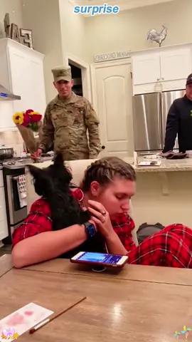 Soldiers coming home.family reunion #fyp #tiktok #soldier #reunion #usa 