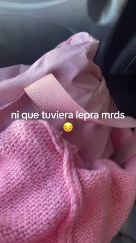 tal vez era muy guapa y los intimide 