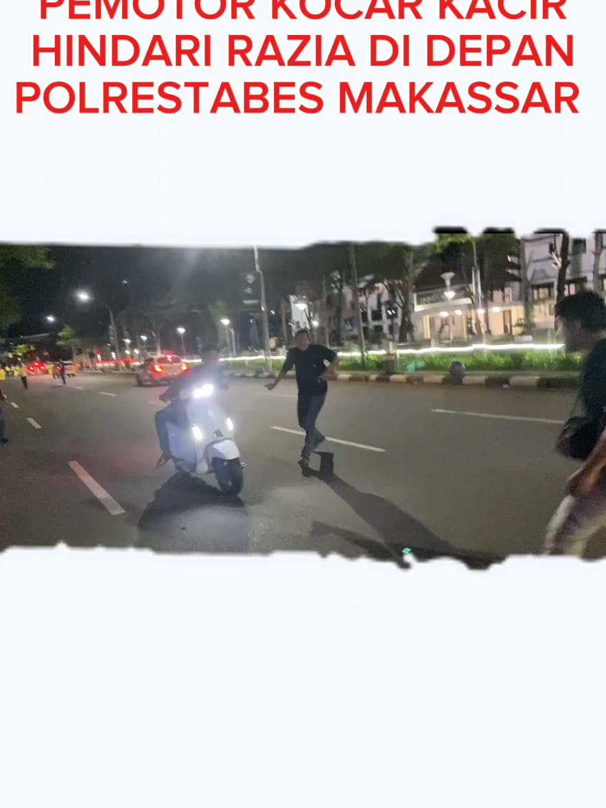 Pemotor kocar-kacir melarikan diri terobos polisi saat razia kendaraan #polisi #sorotan #makassar  #polrestabesmakassar #lantas 