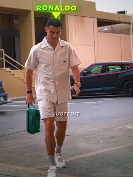 When Ronaldo Turns Into A Cat..🤯❤️‍🔥 #catlover #fyp  #500k  #cristianoronaldo  #creatorsearchinsights 