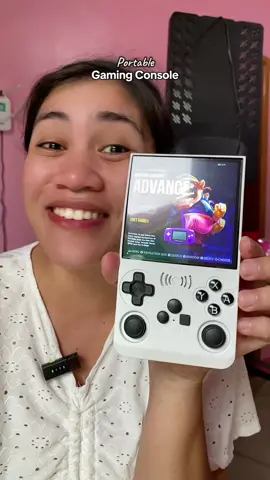 Throwback childhood memories ang peg sa gaming console na to! Matagal malobat, malaki ang screen, expandable memory at ang daming games pre installed.  #retrogaming #gameconsole #portablegameconsole #gaming #giftideas 