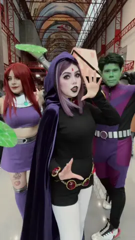 Teen titans let’s go! 🖤 @Anaiza CH @Daii #teentitans #starfire #raven #beastboy #cosplay 