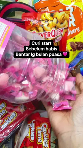 Yupi toples ❤️ wajib ada di meja saat lebaran hehe #yupi #yupitoples #yupipink #yupiheart #yupitoplesmurah 