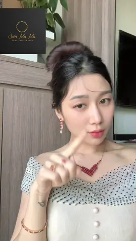 မိုးကုတ်သဘာဝစစ်စစ်ပတ္တမြားလေးတွေ​ရှင့်❤️❤️❤️❤️❤️@Kay🌷  #Seinmama #မိုးကုတ် #ruby #diamonds #fyp 