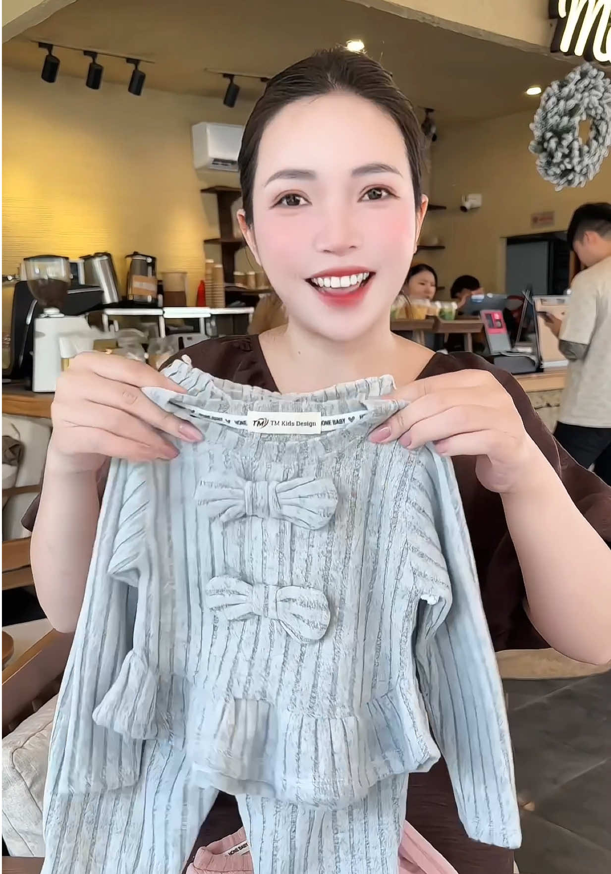 Bộ thu đông mặc nhà cho bé gái điệu xinh #meminmax95 #quanaotreem #bomacnhachobe #quanaochobegai 