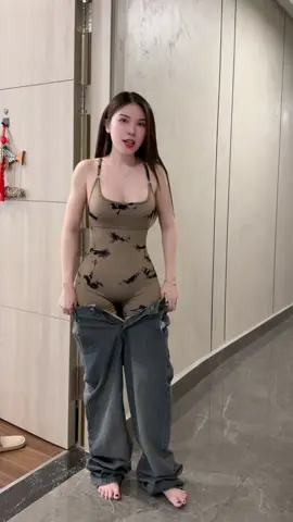 chiếc quần đang hót