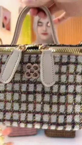#taswanita #handbag #slingbag #foryou #fypシ゚viral🖤tiktok 