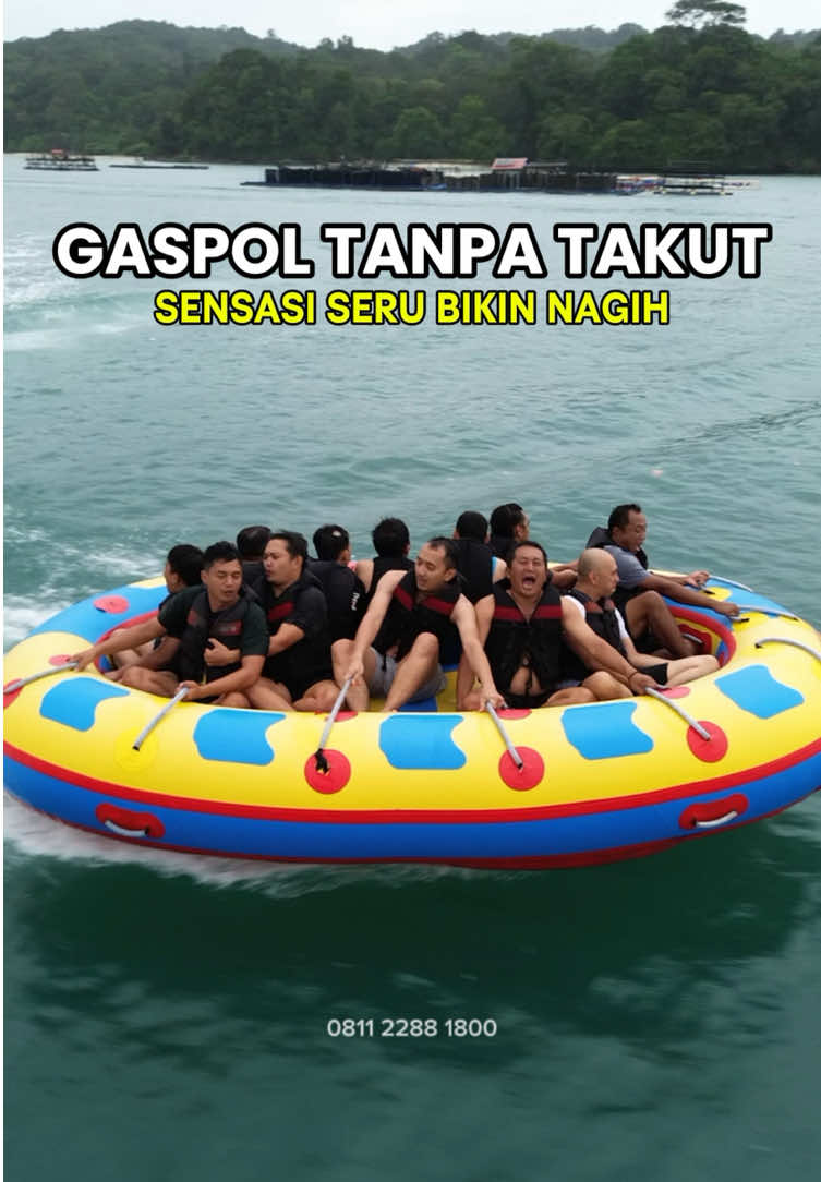 Di sini bukan cuma naik wahana… tapi naik adrenaline juga! 🤣💦 Yang siap teriak bareng, siap basah bareng, dan siap kepental elegan! Wahana seru, tawa pecah, dan pengalaman yang bikin pengen repeat lagi! 😆🔥 📍 Lokasi seru, vibes liburan maksimal 🎟 Cocok buat ramean, family, atau bestie squad 💦 Dijamin nagih dan nggak mau pulang! 👉 Mau rasain serunya juga? Chat kami sekarang yaa! 📲 0811 2288 1800 #masukberanda #watersport #donatboat #watersportpangandaran #fyp 