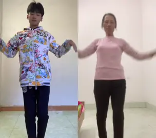 Nhảy cùn cụ bà🤓#xuhuong #nhaytiktok #fyp 